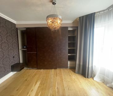 5 Bed Terraced House, Lucerne Road, CR7 - Photo 2