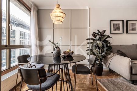 Apartamento de alquiler en Calle de Zurbano, Almagro - Photo 4