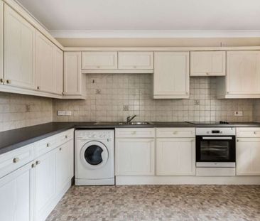 The Manor House, Bennett Crescent, Cowley - Photo 5