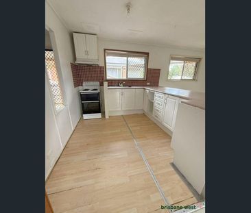 FAMILY HOME - Photo 3