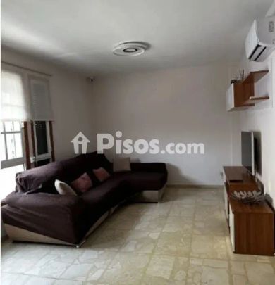 Casa adosada en alquiler en Calle Secundino Delgado - Foto 1