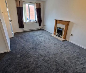 2 bedroom semi-detached house to rent - Photo 5