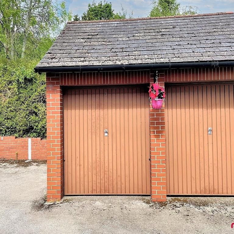 3 bedroom maisonette to rent - Photo 1