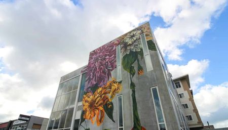 Fabulous and Loft-Styled Apartment on Martin Square - Photo 5