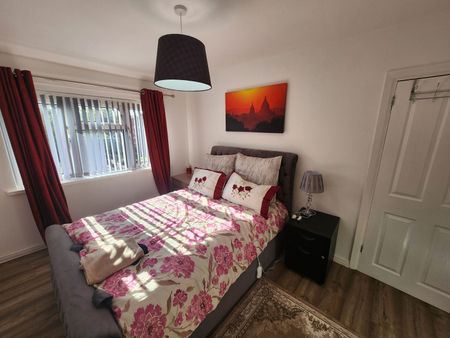 Broom Hall Crescent, Birmingham, B27 7JR - Photo 4