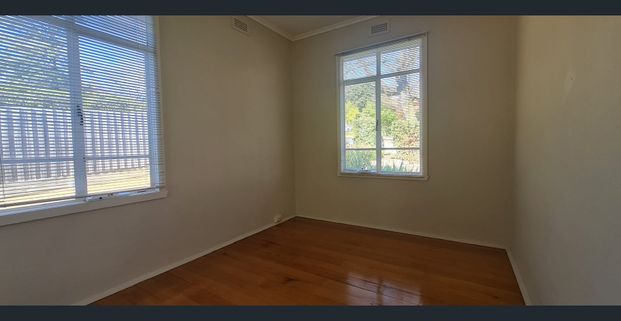 Family Comfort in the Box Hill High School Zone - Photo 1