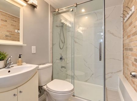 For Lease - 1392 King Street Unit# Lower, Toronto, Ontario - Photo 2