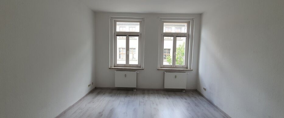 Schöne 2 - Zimmerwohnung - 1. Obergeschoss - in Falkenstein - Foto 1