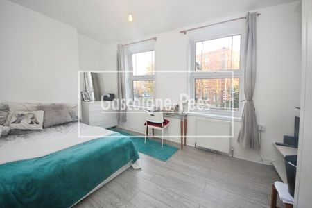 Kingston Hill - Photo 2