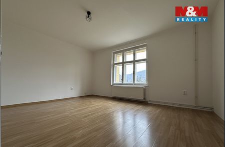 Pronájem bytu 2+1 66 m² - Photo 2
