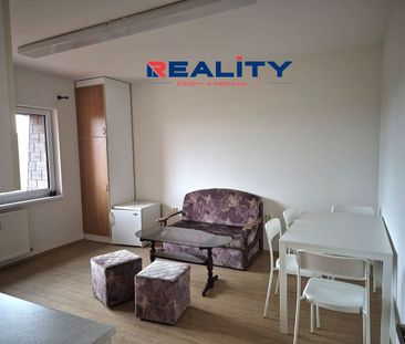 Pronájem bytu 2+kk 41 m² - Fotografie 1