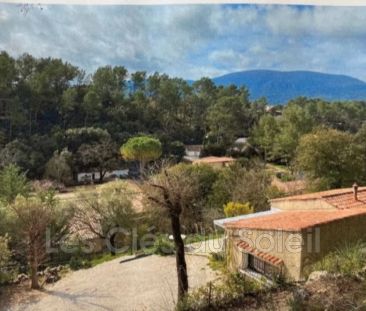 Location maison 2 chambres 62 m² Méounes-lès-Montrieux - Photo 1