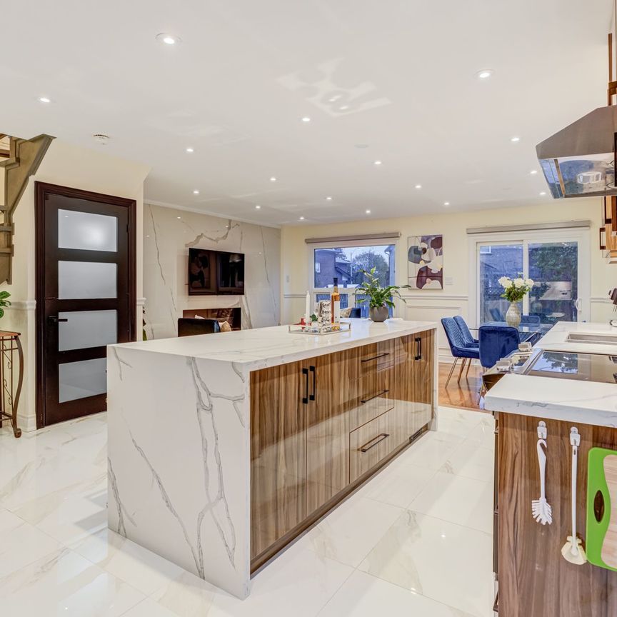 For Lease - 11 Belvedere Crescent Unit# Main, Richmond Hill, Ontario - Photo 1