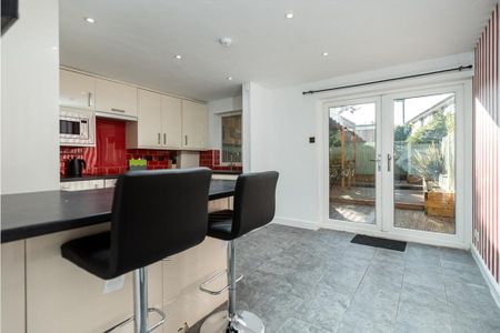 5 bedroom house of multiple occupation to rent - Photo 3