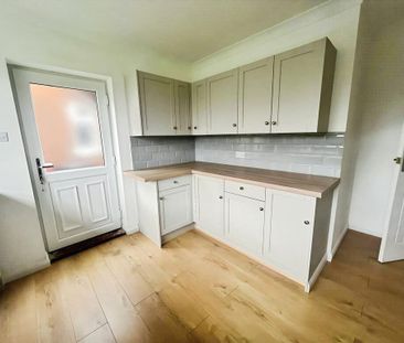 3 bedroom detached bungalow to rent - Photo 6