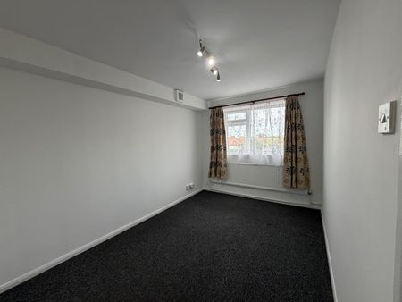 2 Bed Flat, Latimer Court, E10 - Photo 5