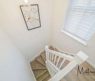 3 bedroom detached house to rent - Photo 2