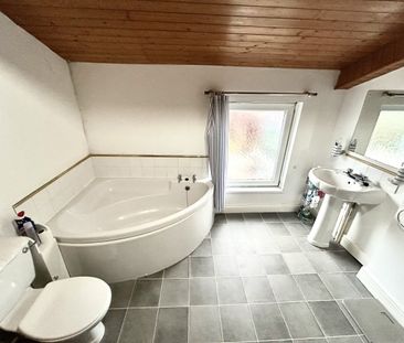 Muriel Terrace, Dowlais, Merthyr - Photo 5