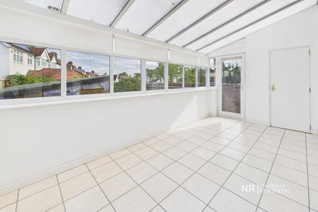 3 bedroom semi-detached house to rent - Photo 3