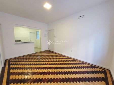 Apartamento com 2 quartos e 78m² para alugar em Moinhos de Vento, Porto Alegre. - Photo 2