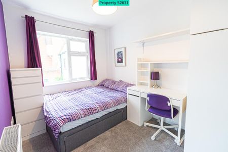 5 bedroom end of terrace house to rent - Photo 2