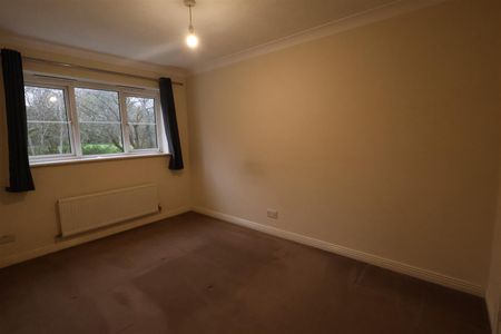 Devonport Close, Redditch - Photo 3