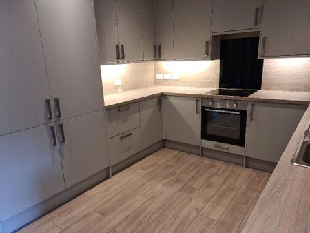 4 bedroom terraced house to rent - Photo 3