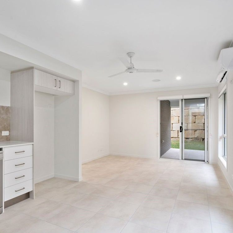 2 Bedroom Duplex! - Photo 1