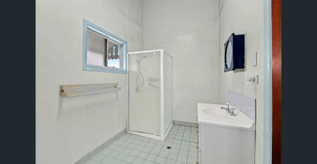 CHARMING QUEENSLANDER COTTAGE IN PRIME WILSTON LOCATION! - Photo 4