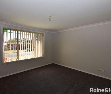 13 Alan Ridley Place, Orange, NSW 2800 - Photo 3