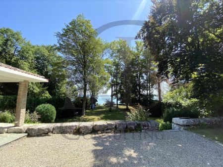 Villa au bord du lac, dotée d'un spacieux jardin - Foto 2
