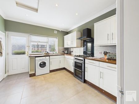 2 bedroom maisonette to rent - Photo 5