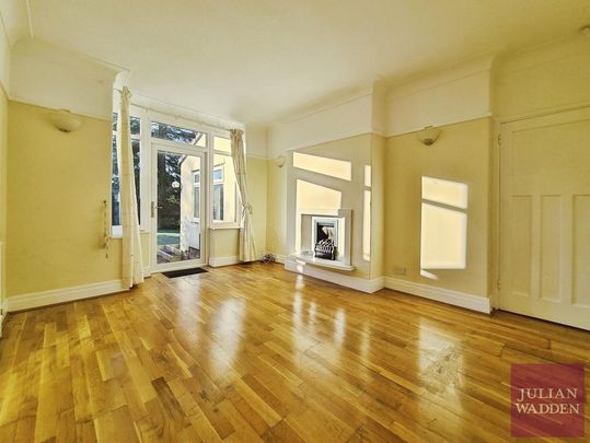 4 bedroom detached house to rent - Photo 1