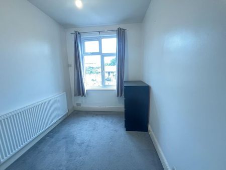 6 bedroom semi-detached house to rent - Photo 4