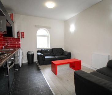 3 bedroom apartment to rent - Photo 1