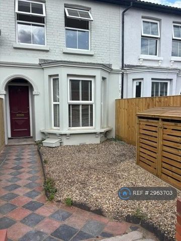 2 bedroom terraced house to rent - Photo 3