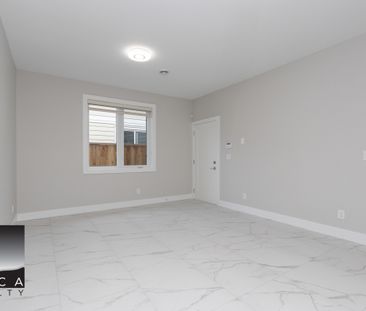 391 Catalina Crescent, Richmond (East Ground Level Suite) - Photo 3