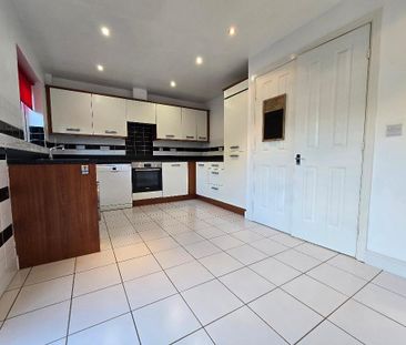 3 bedroom end of terrace house to rent - Photo 6