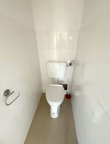 Dachgeschoss - Zwei Zimmerwohnung mit Essküche! - Foto 4