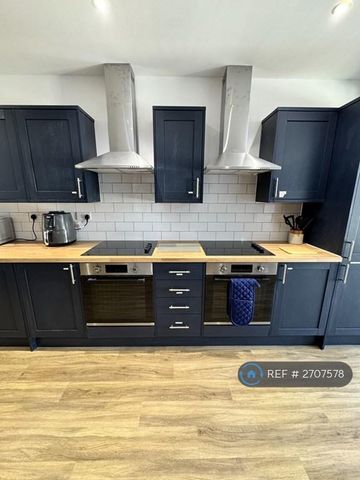 1 bedroom in a house share to rent - Photo 5