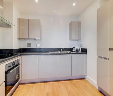 2 bedroom apartment to rent - Photo 6