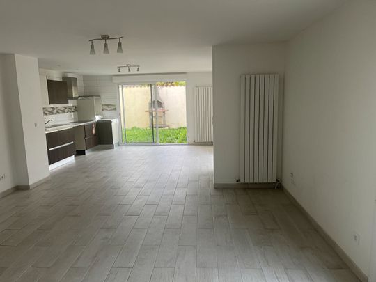 Maison 3 pièce(s) 80 m2 - Haut Cenon - Photo 1