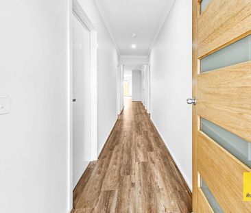 A Home That Speaks for Itself! - Photo 2