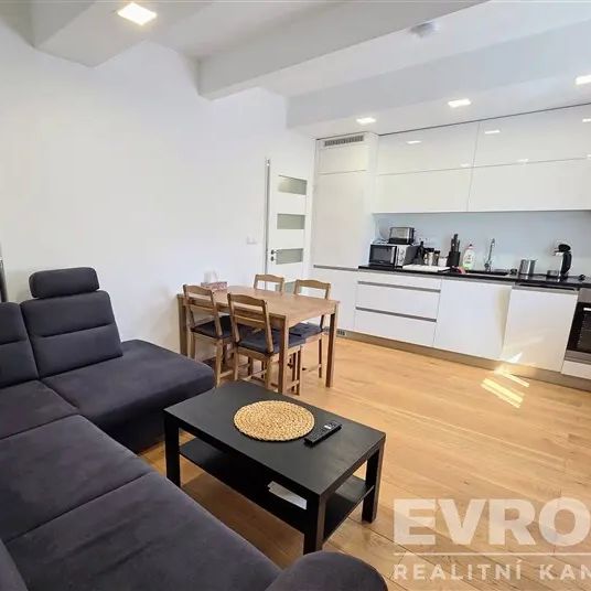 Pronájem bytu 2+kk, 36 m - Photo 1