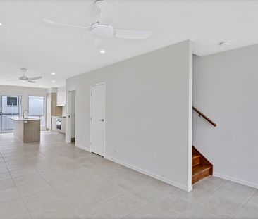 Stunning Terrace Home - Photo 1