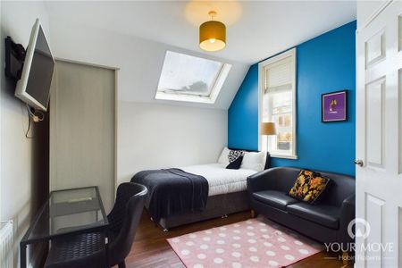 1 bedroom in a house share to rent - Photo 4