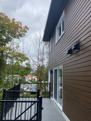 Appartement - 02-592 Rue St-Charles S. - Photo 1