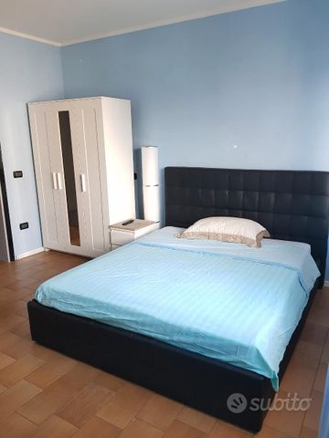 Bel appartamento in una palazzina di uffici e appa - Foto 5
