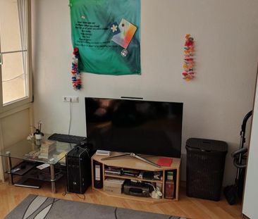 Nähe Uni, gepflegte Wohnung, gute Parkmöglichkeit - Photo 3