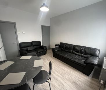 4 bedroom terraced house to rent - Photo 4
